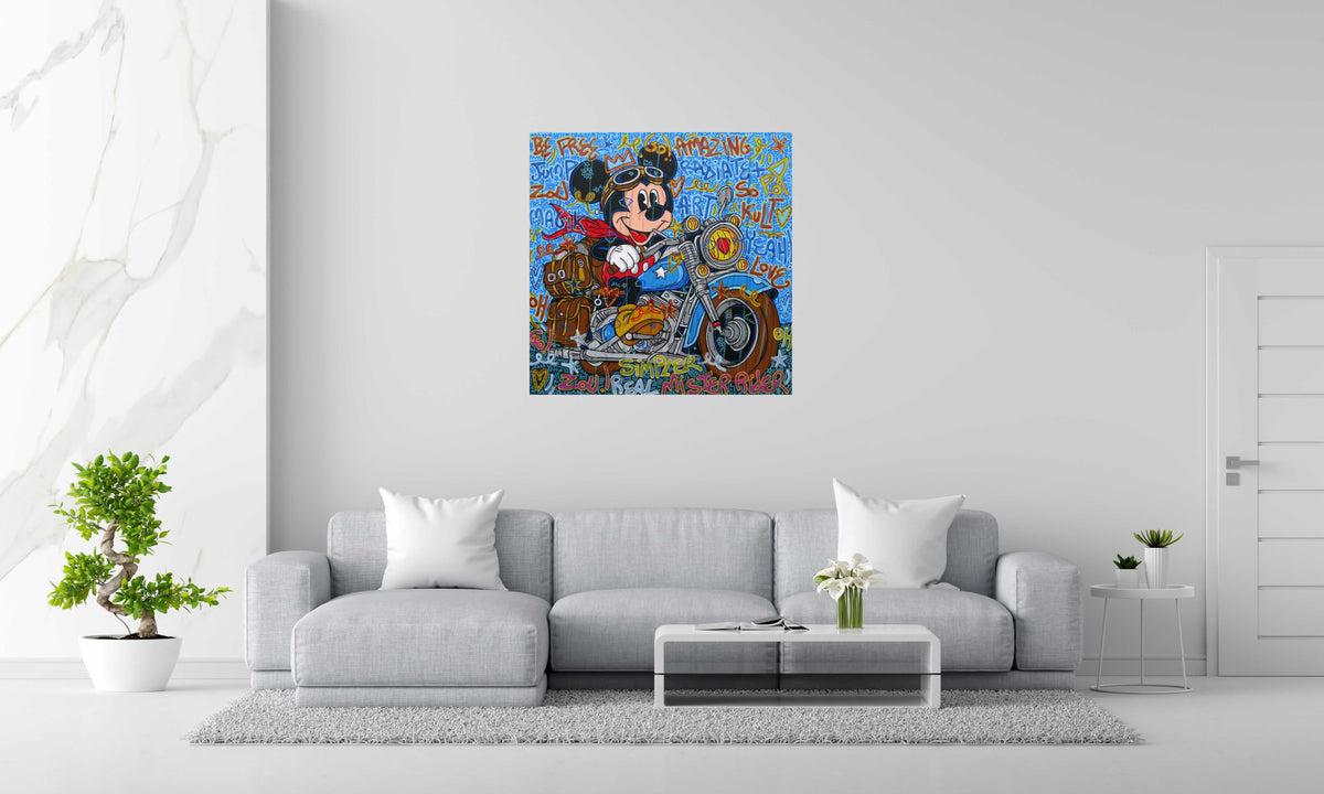 Toile Be free...yeah de RICO SAB dans un intérieur – 100 × 100 cm